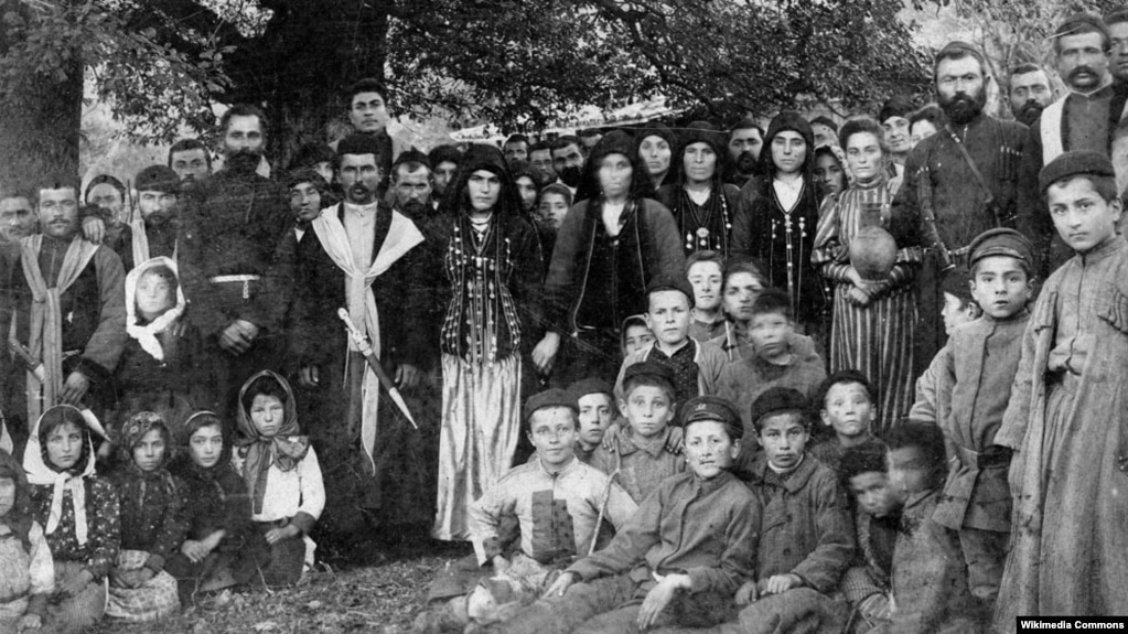 Бацбийцы, начало ХХ века